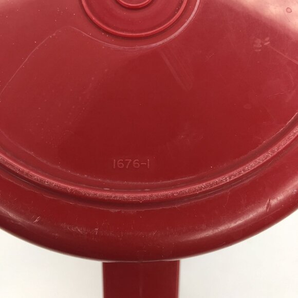 Vintage Tupperware 1.5 Quart Red Pitcher 1676-1 Push Button Seal Lid - Picture 13 of 16